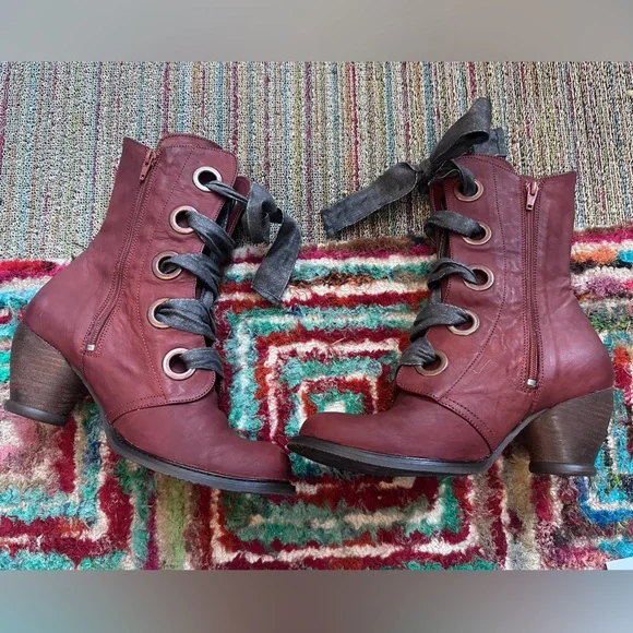 Fluevog NEARLY NEW East End Gladstone reddish brown lace-up boot- 9.5 (fits 10) - Picture 11 of 16